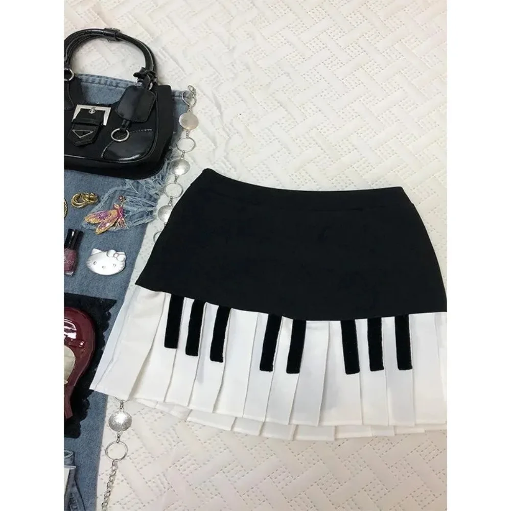 Women's Vintage Piano Key Skirt Black White Contrast Pleated Mini Skirt Y2K Harajuku Empire Waist Slim Short Skirt Streetwear 4