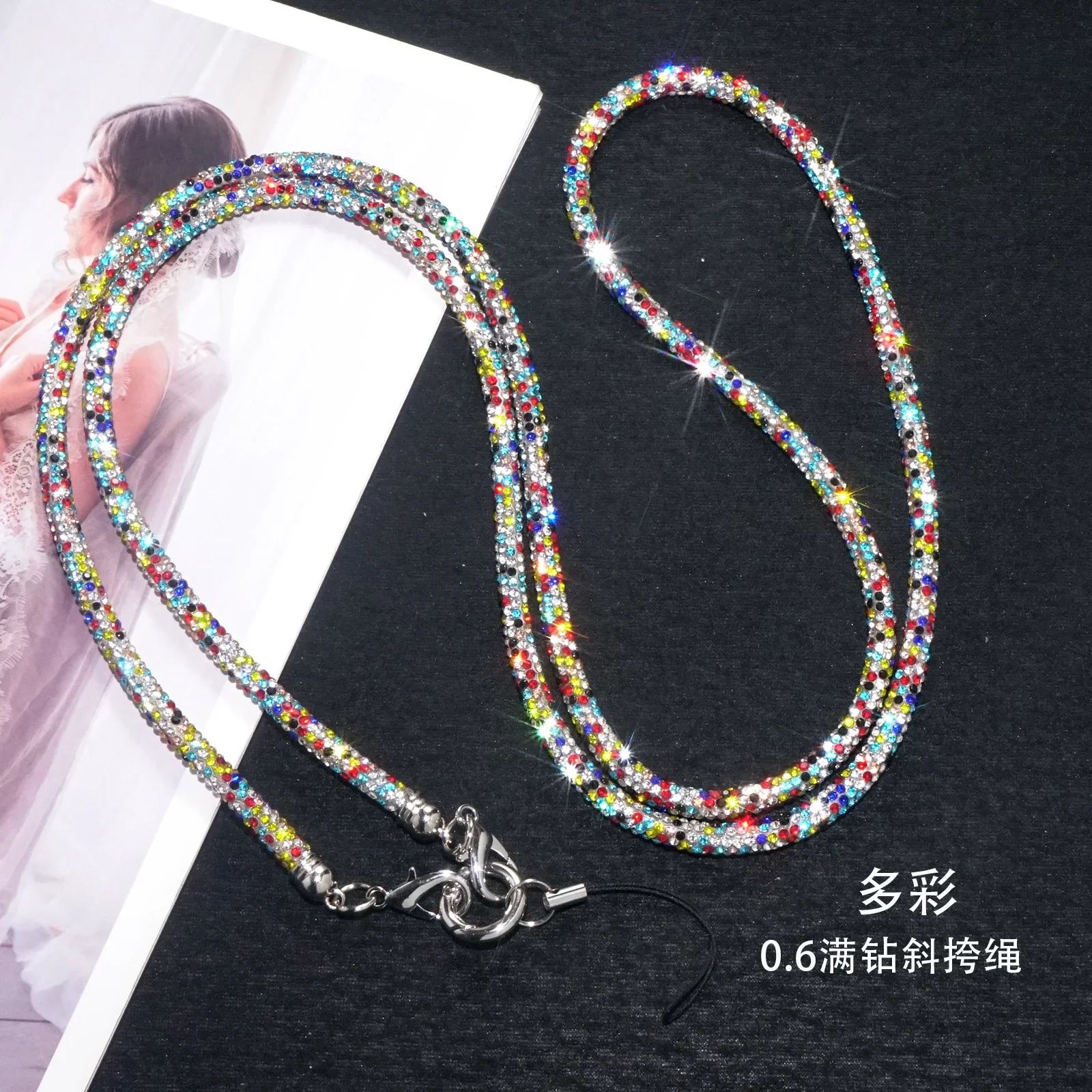 Universal Crossbody Phone Lanyard with Fashionable Neck Strap