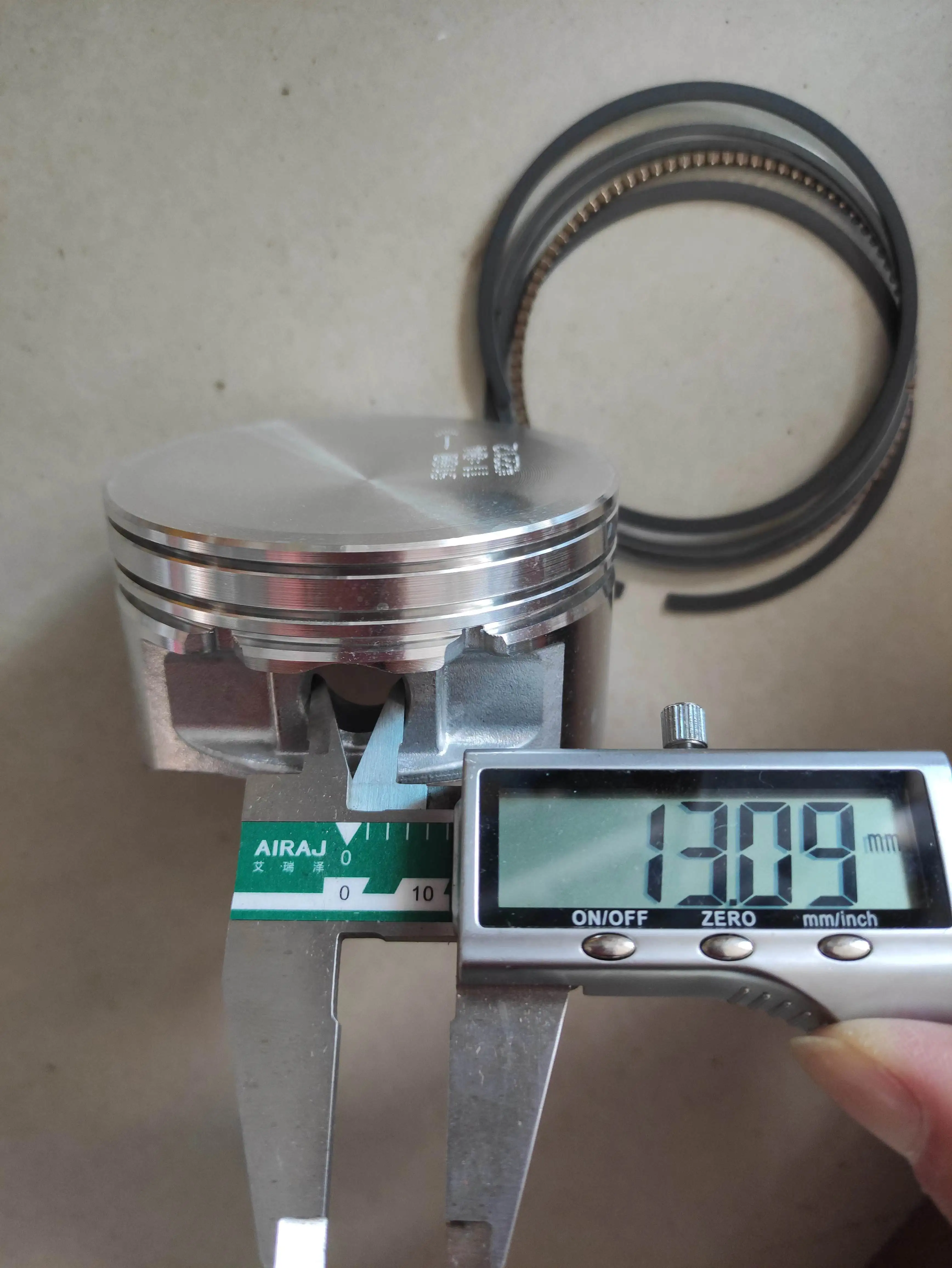 792023-KOLBEN-MONTAGE-STD-  