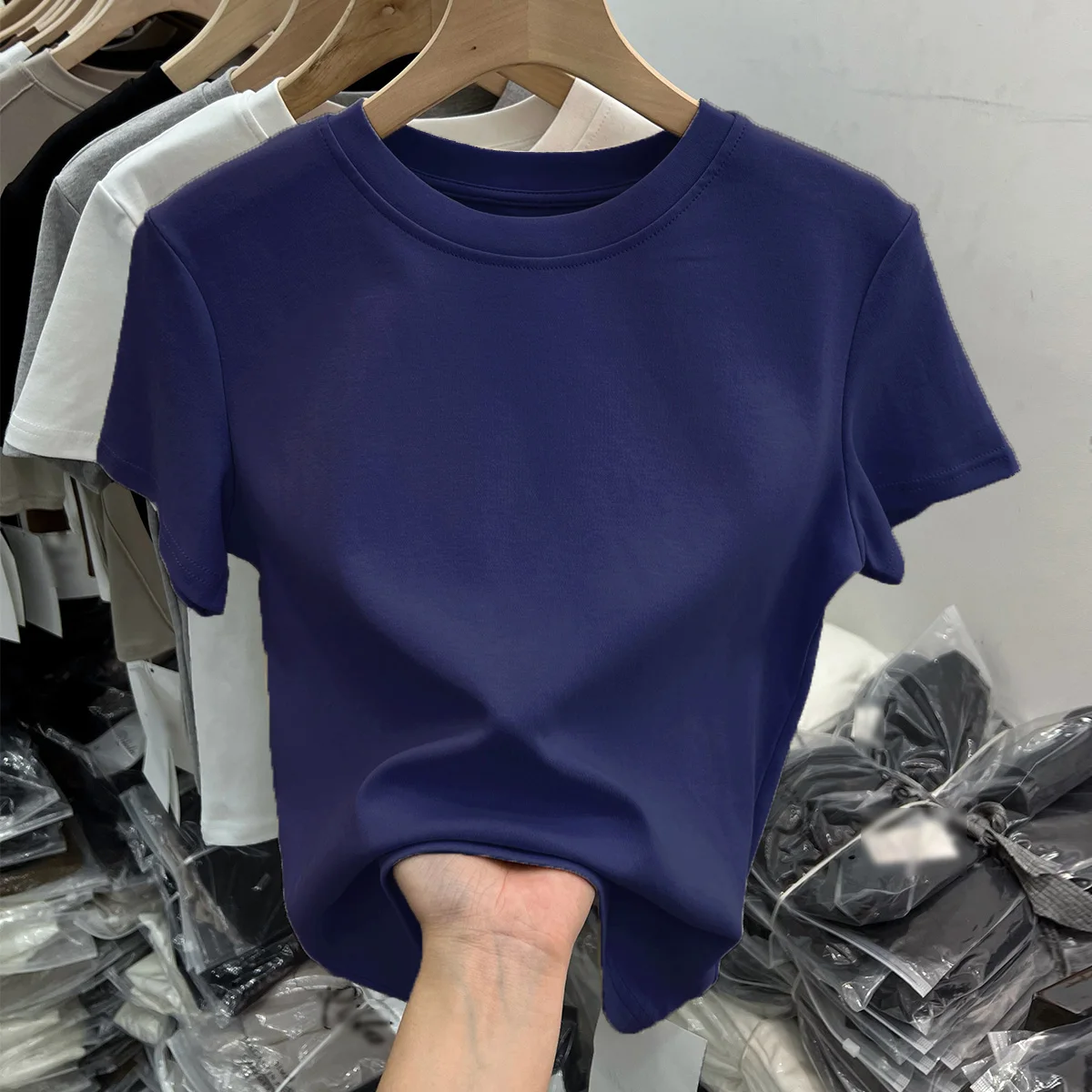 Navy blue [plain color without pattern]