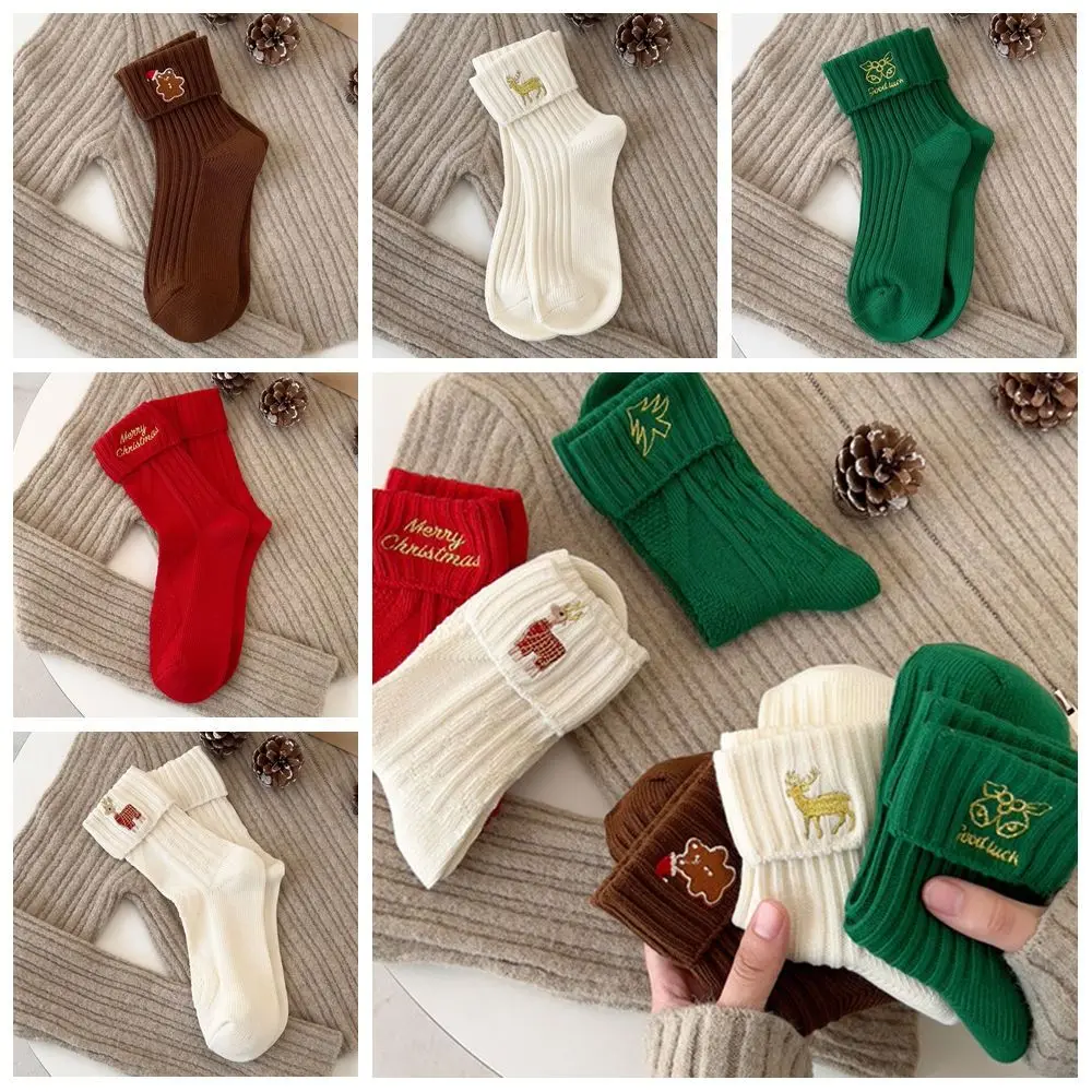Breathable Cotton Christmas Embroidery Socks Elk Bell Cartoon Hosiery Letter Christmas Tree Mid-Tube Socks Girls