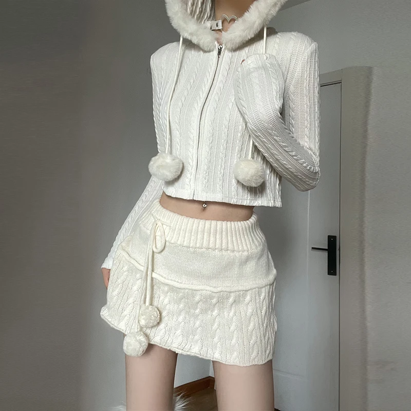Women\'s Short Self Skirt Knit Waist Side Drawstring Design Puff Ball Embellishment Low Waist Stretch Skirt