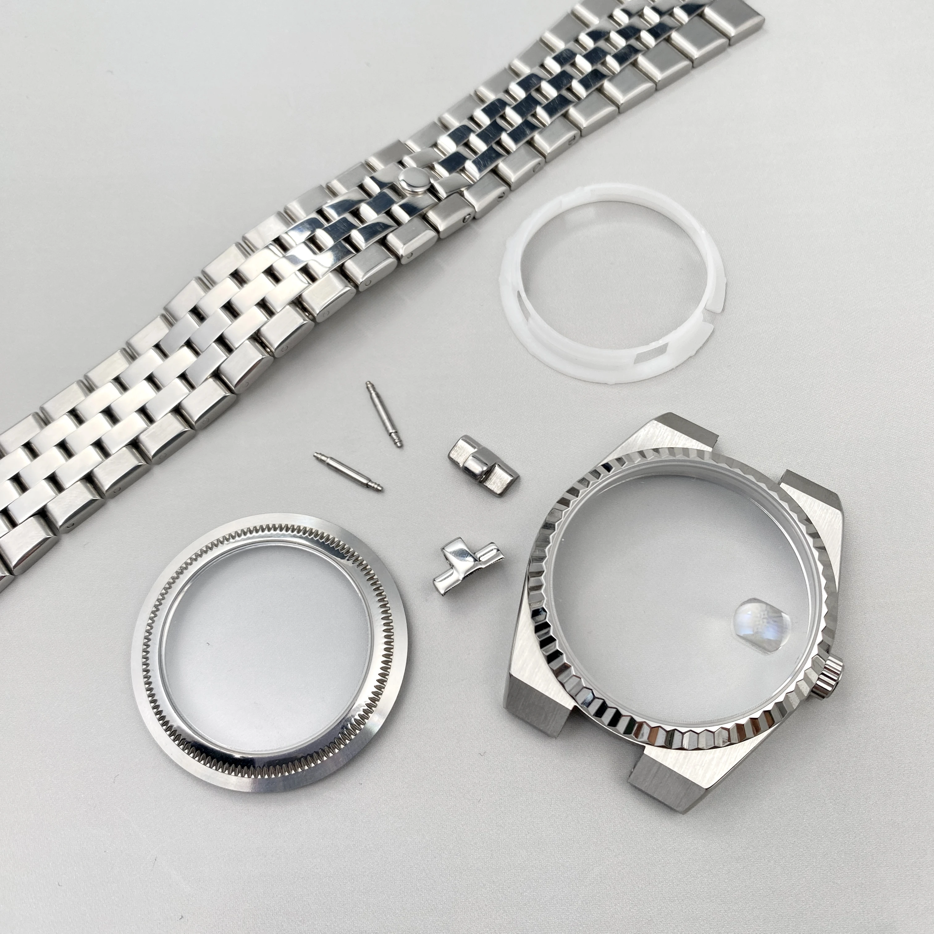 39.5mm NH35 Land-Dweller Watch Case With Strap Sapphire Glass Fit