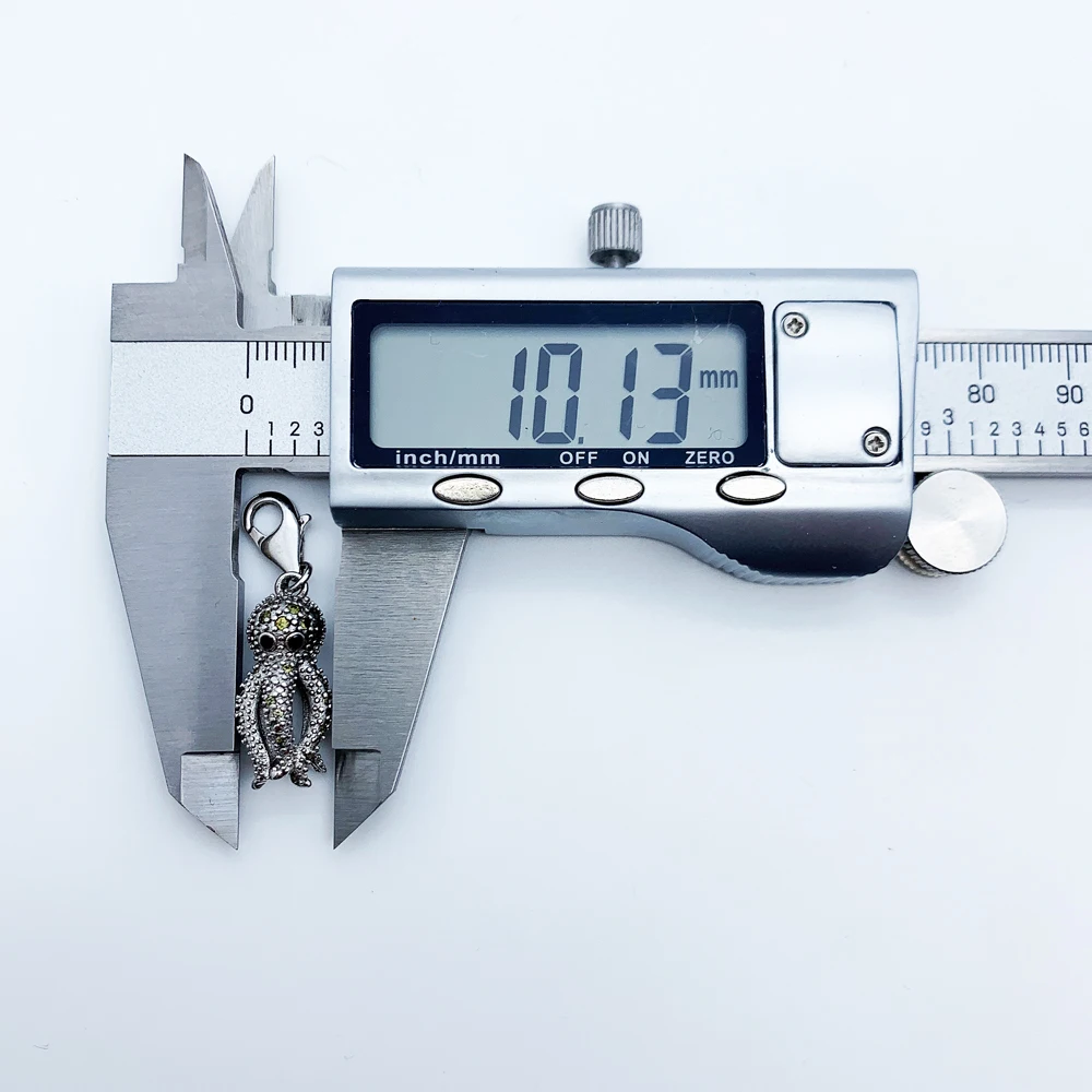 Shop LC タコネックレス レディース 925スターリングシルバー エステティックジュエリー ステンレススチールチェーン 20 並行輸入品 繊細なCZタコネックレス：925スターリングシルバーのオーシャン