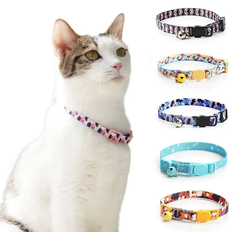 Cute Design Anti-Suffocation Cat Collar, Adjustable 15-30cm, Comfortable Fit, Decorative Bell, Secure Buckle Used for Cat Dog