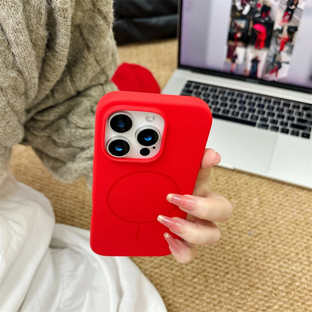Premium Liquid Silicone Magnetic Wireless Charging Case - Chinese Red
