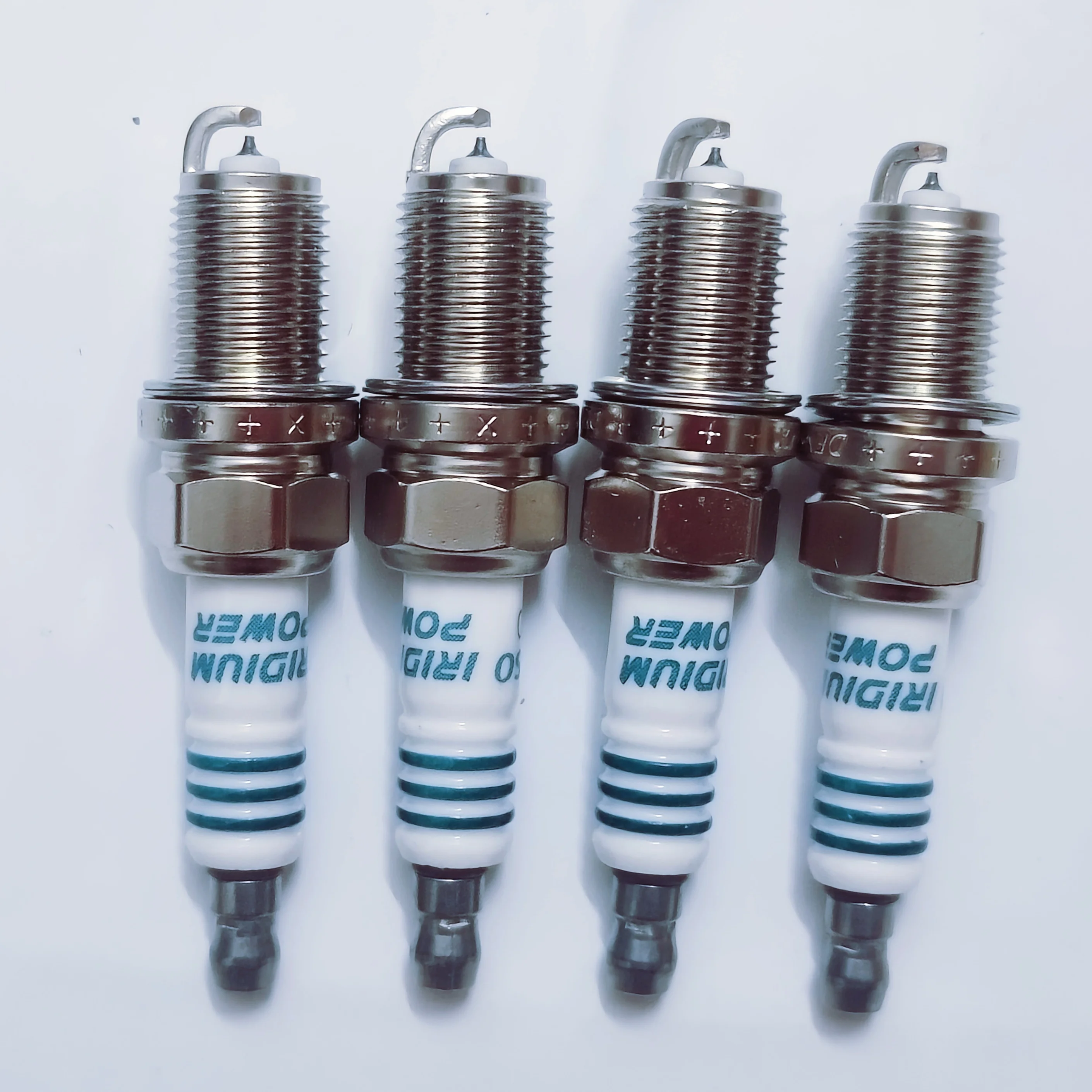 4pcs/box Ik20 5304 Japan Iridium Spark Plug Fit For Vw