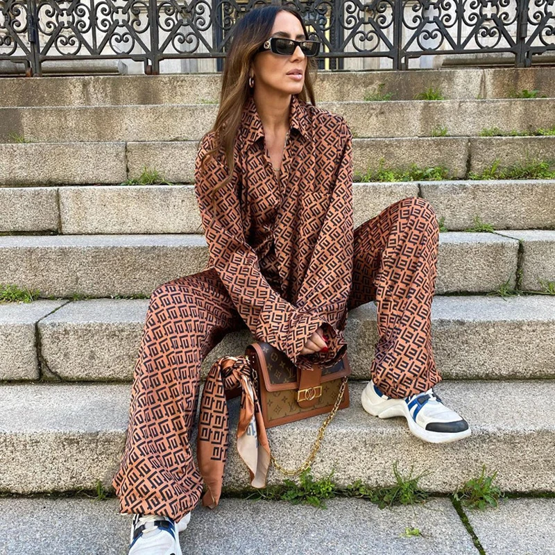 

Пижамный комплект Женский из искусственного шелка и полиэстера, 2023