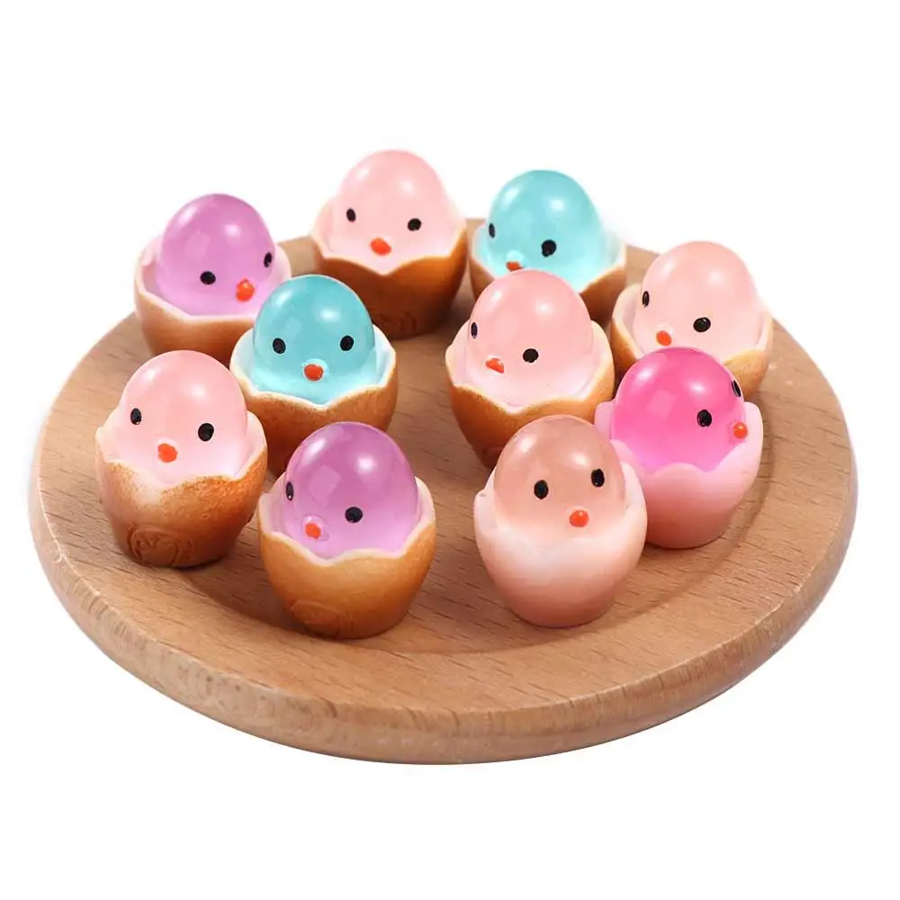 

Кукольные фигурки, светящиеся куриные украшения, многофункциональные Мультяшные милые куриные украшения для автомобиля, милые пластиковые украшения для автомобиля