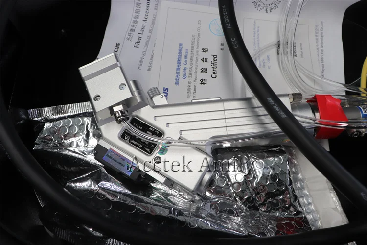 Laser Cleaning Machine Car Parts Rust Remove Laser Cleaner Handheld Type Fiber Remove Rust Metal Steel JPT Raycus 1000W 2000W 6