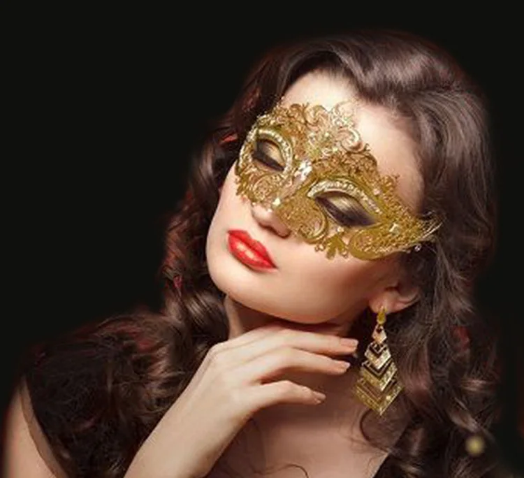 

Горячая распродажа! Женская ажурная металлическая Бриллиантовая маскарадная железная маска принцесса реквизит для выпусквечерние вечера костюм Хэллоуин Маскарадная маска женская сексуальная