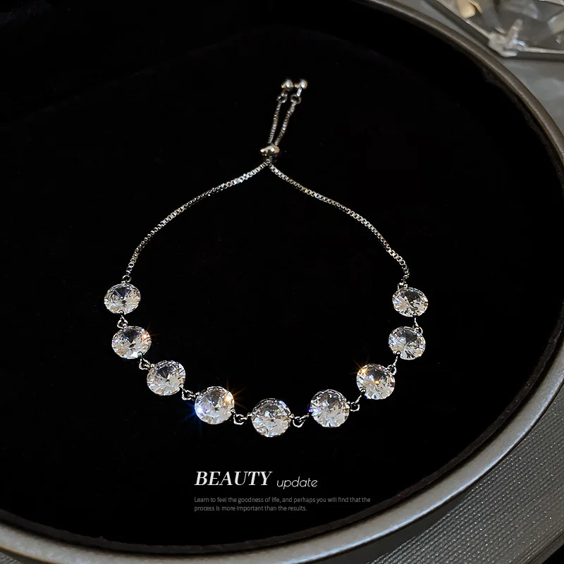 

Luxury Geometric Shiny Zircon Female Bracelet Drawstring Adjustable Fashionable and Exquisite Jewelry for Wedding or Party Gift