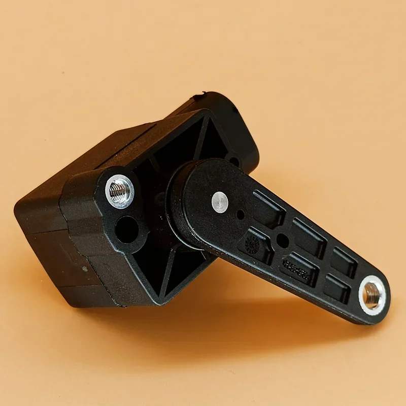 Car headlight level sensor,car body height sensor lever Car Suspension Height Sensor Headlight Level Body Height Sensor for Volvo S60 S80 V70 XC 2001-2007 8622446 30782822 30645605