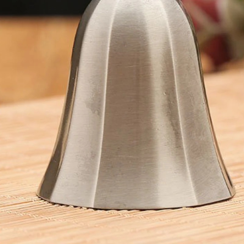 Metal Bronze Retro Hand Cranked Clock Used for Wealth Home Decoration, Bars, Restaurants, Vegetable Clocks, Fashion Crafts