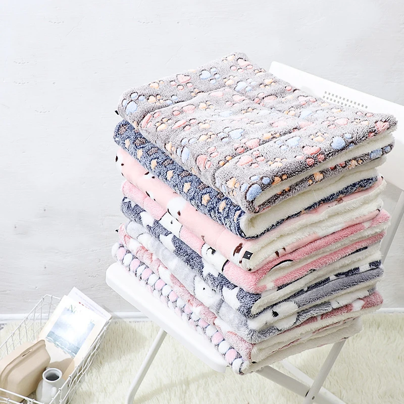 Thickened Pet Sleeping Mat Cat Bed Soft Fur Dog Bed Pet Blanket Mat Household Flannel Mattress Washable Warm Carpet Supplies