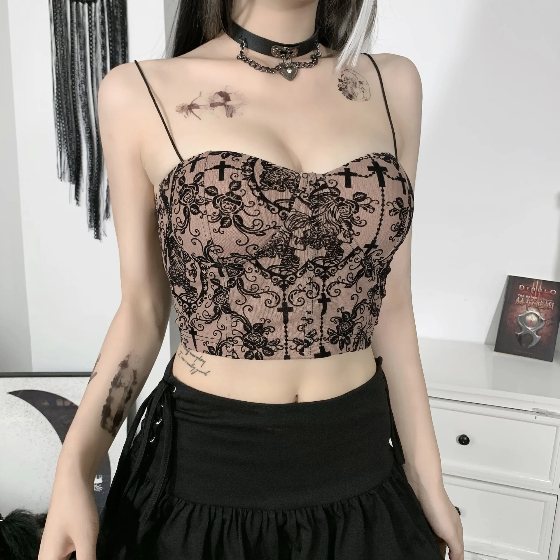 

Gothic Crop Tops Sexy Print Camis Women Punk Spaghetti Strap Backless Summer Wrapped Chest Crop Tops Streetwear Slim Camisole