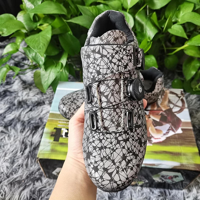 Luminous Non Cleat Cycling Shoes Sneaker Flat Pedal Mtb Men Women Non Locking Mountain Bike Shoes Without Cleats Road shoes