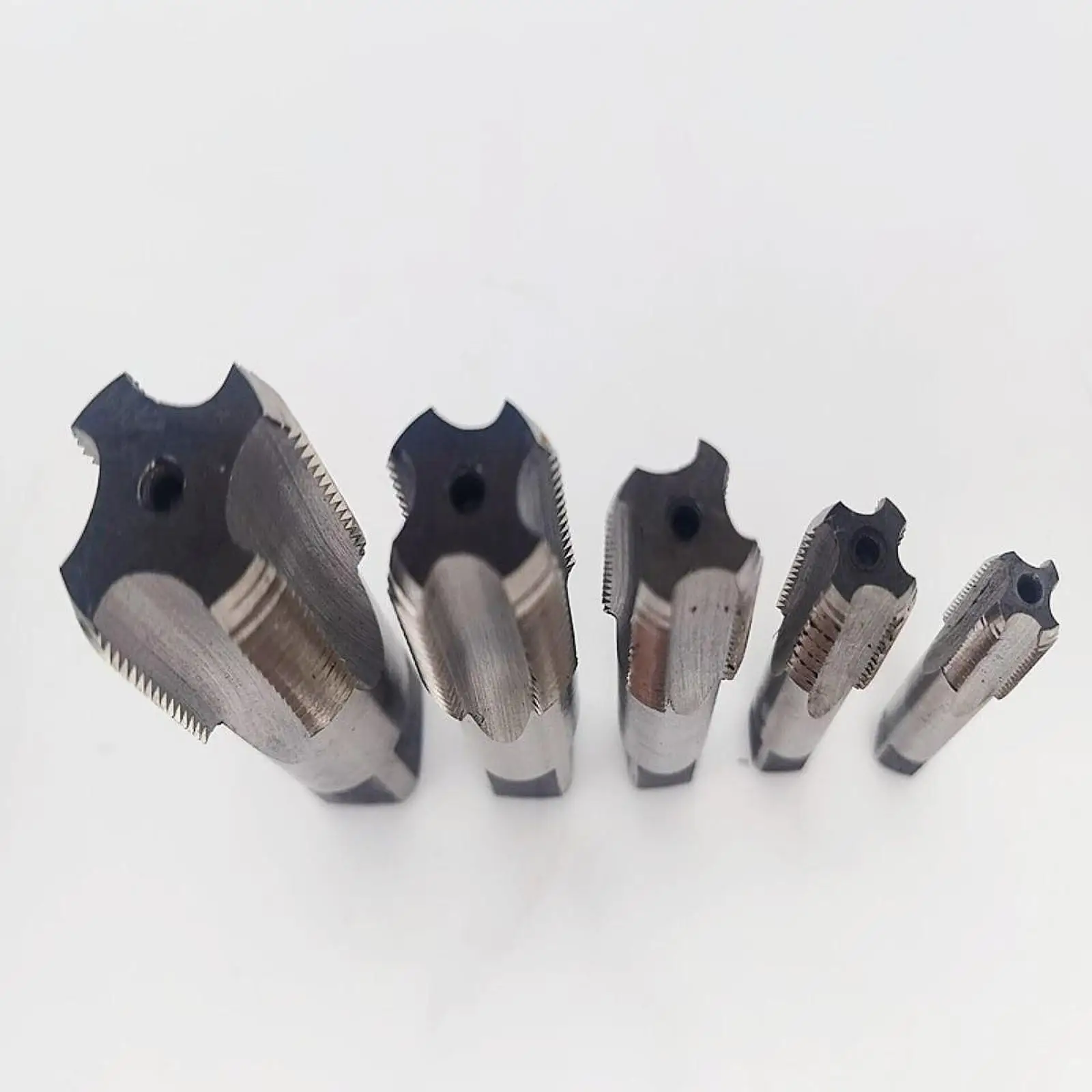 6x NPT 파이프 탭 DIY 유지보수용 보관함 포함 정비공 배관 탭 세트