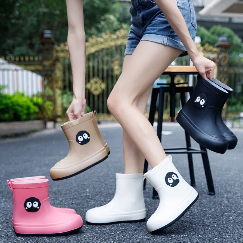 

New Women Mid-calf Cartoon PVC Rain Boots Outdoor Female Slip-on Rainboots Waterproof Water Shoes Wellies Boots In Rainy Days