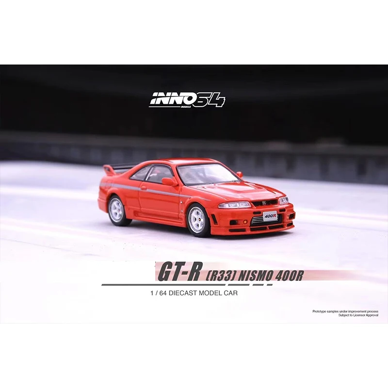 

Модель автомобиля INNO 1:64, цвет красного металлического сплава NISMO 400R