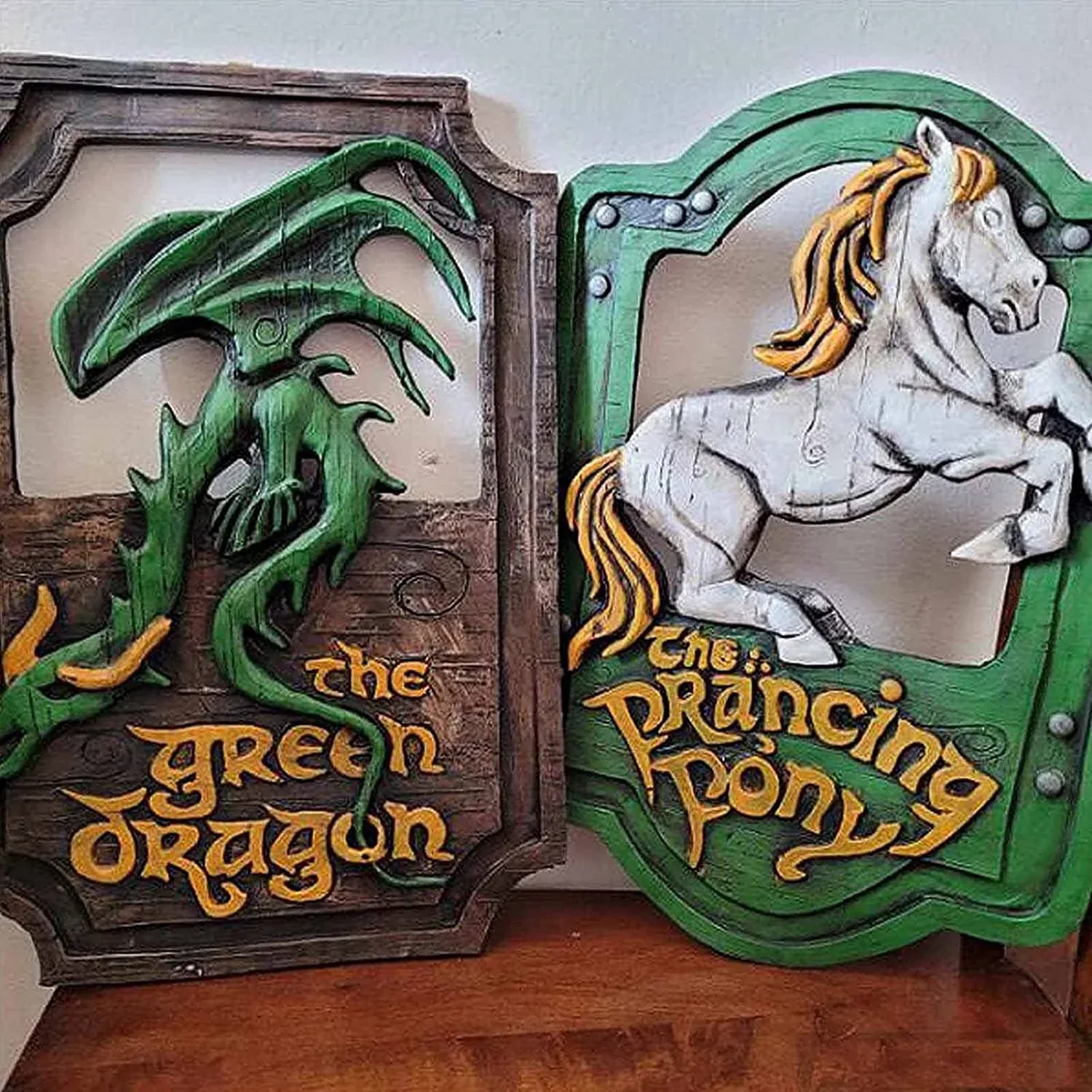 

'The Prancing Pony' Or 'The Green Dragon' Pub Signs Set,Prancing Pony Wood Sign Home Wall Art Decorations,Home Decorative Sign