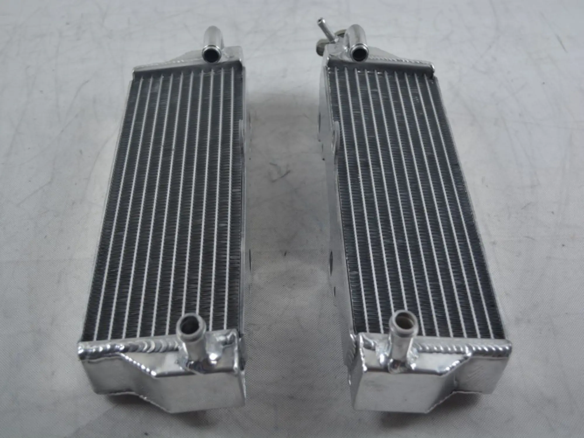 

Left side&Right side For 2000-2005 HUSQVARNA CR250 CR 250 Aluminum Radiator Cooler Cooling Coolant 2000 2001 2002 2003 2004 2005