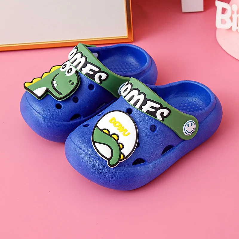 

Cartoon dinosaur boy garden shoes 2023 summer soft casual shoes kids Clogs baby indoor anime cute anime slippers beach sandals