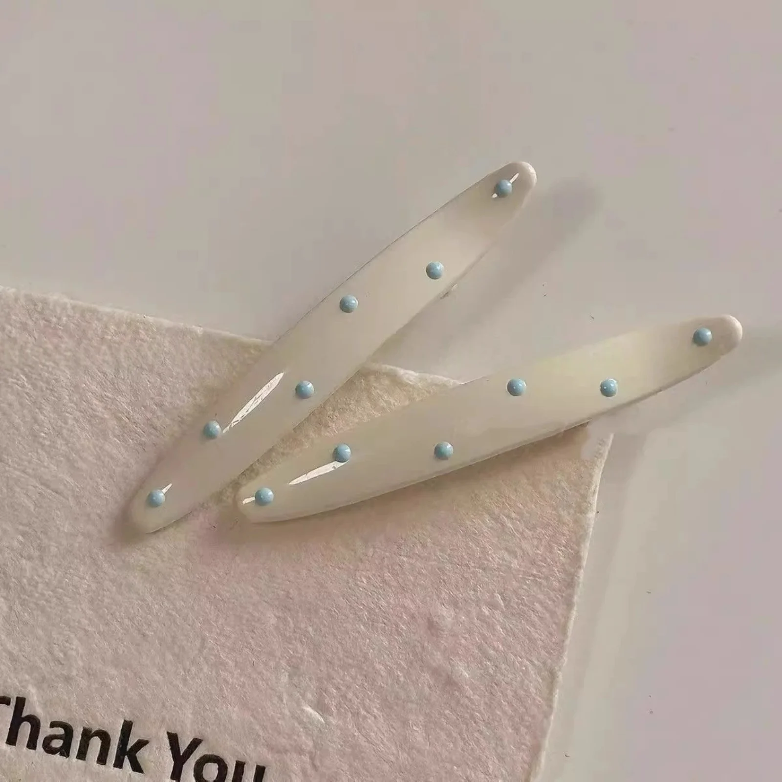 2PCS Style Creamy Blue and White Polka Dot Hair Clips, Korean-style Duckbill Clips, Fashionable Bangs Clips for Cute　Women