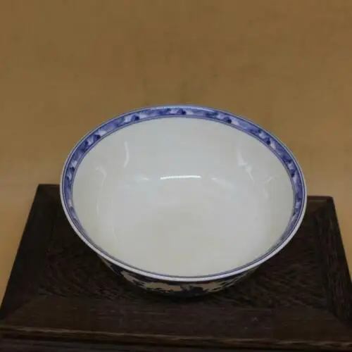 Chinese Jingdezhen Porcelain Blue and White Personage Bowl 2