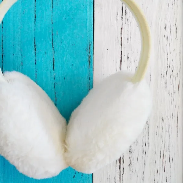 Рисунок 2 - Зимняя вязаная шапка для ушей с