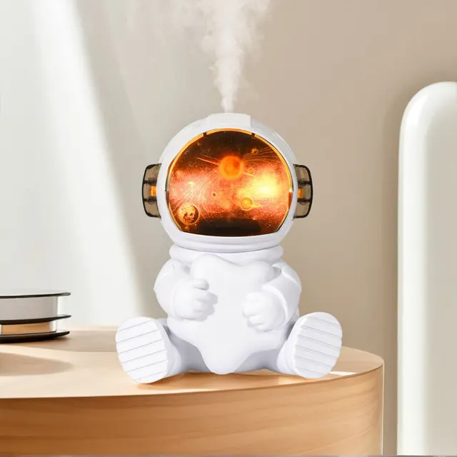 Astronaut Cool Mist Humidifier with LED Light Aroma Diffuser USB Desktop Humidifier Portable Humidifier for Bedroom Home Office 5