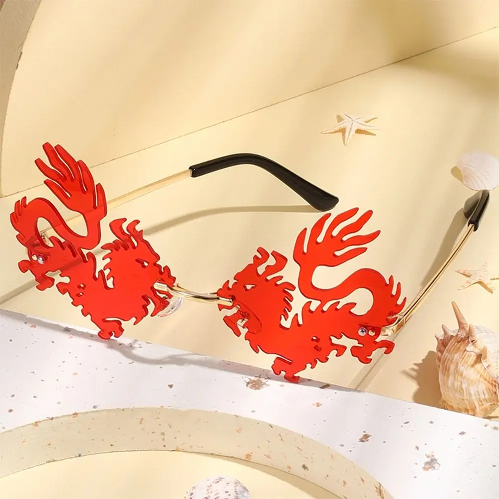 

Chinese Dragon Shaped Sunglasses Plated Film Sun Glasses Party Decoration Glasses Novelty Metal Frame New Year Glasses