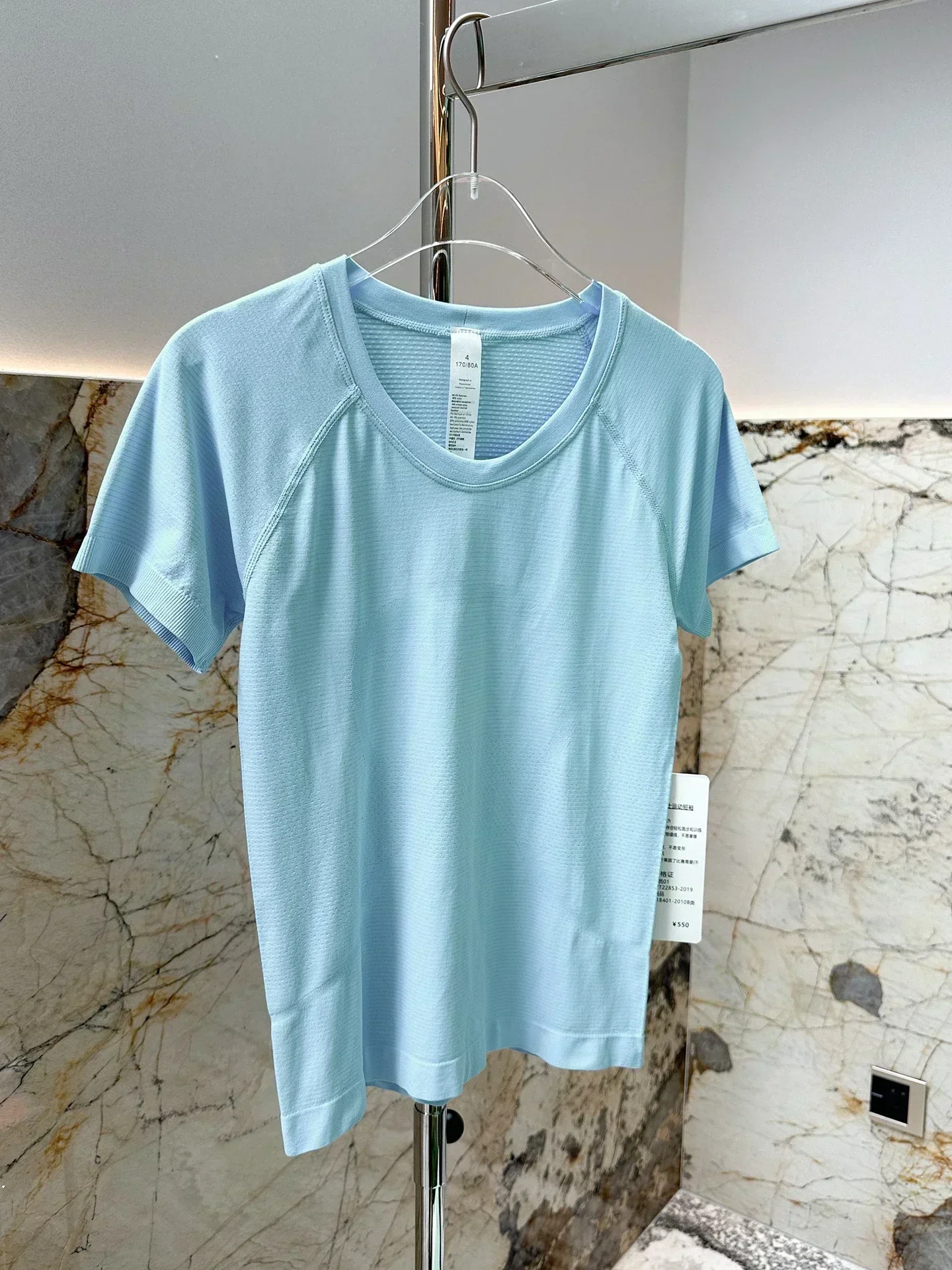 Футболка женская спортивная с коротким рукавом