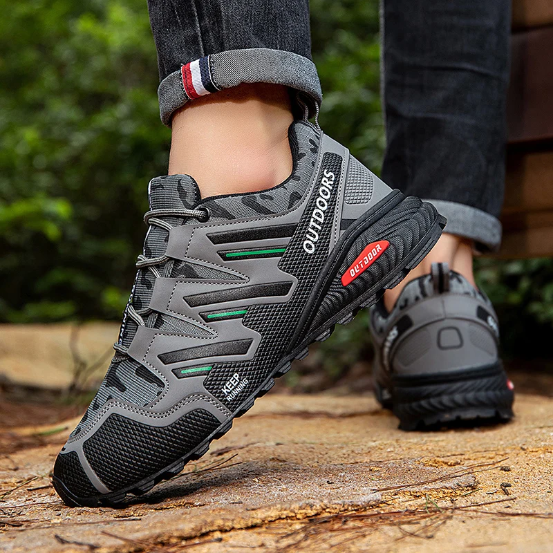 أحذية المشي غير قابلة للانزلاق