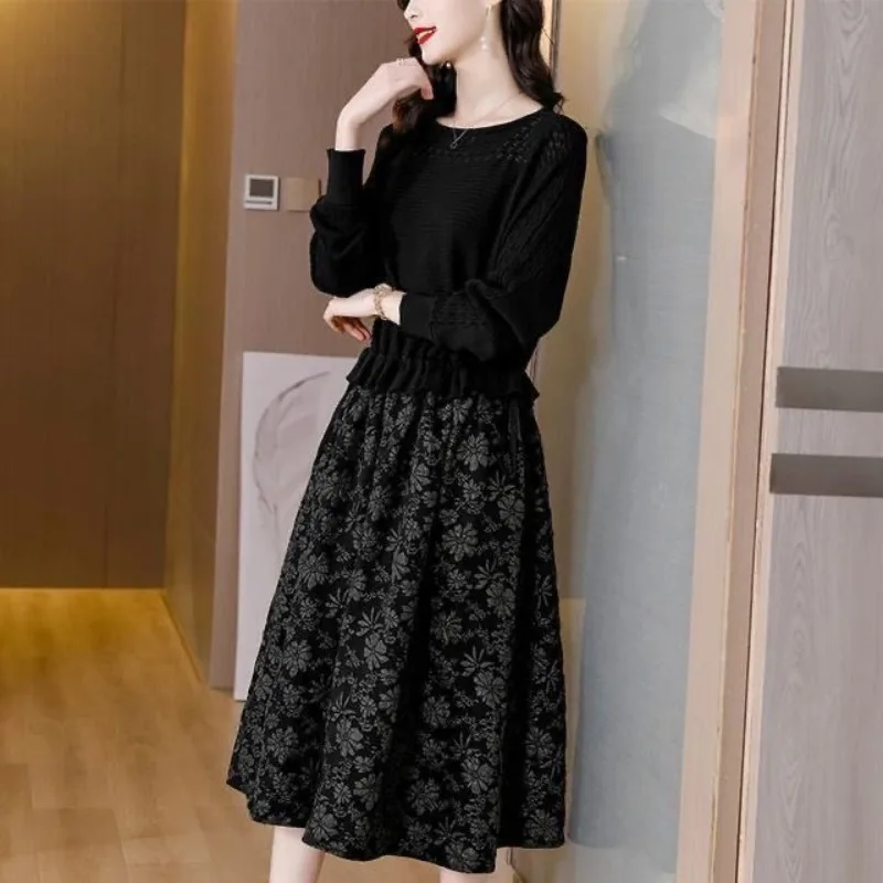 Spring and Autumn Women\'s Spliced Long Sleeve Round Neck Loose Knitted Underlay Drawstring Waistband Fashion Vintage Dress