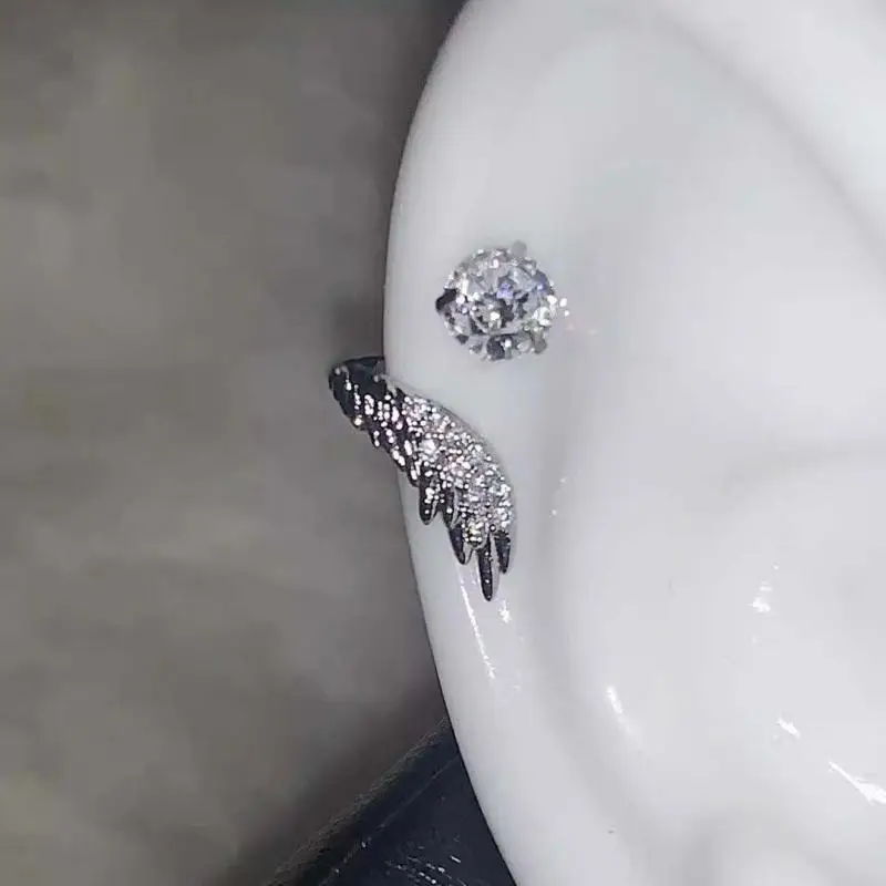 1 stücke Silber Farbe Flügel 316L Edelstahl Ohr Knochen Nagel für Frauen Neue Mode voller Strass Ohrringe Zubehör für ohr