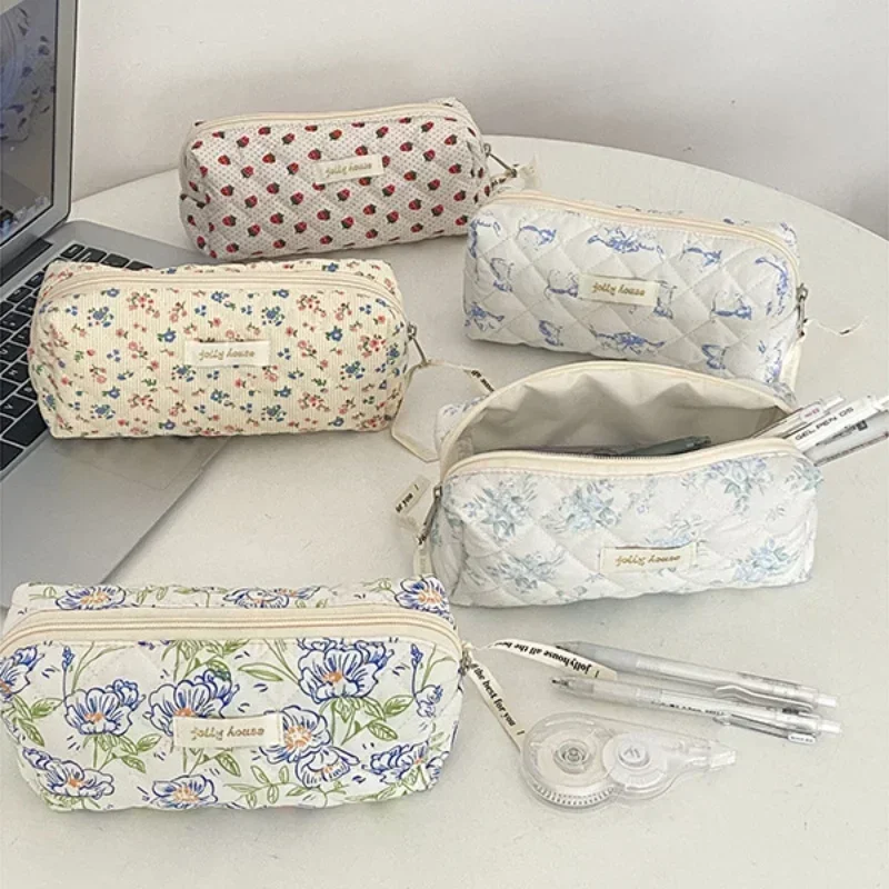 Women Brush Makeup Storage Bag Case  Chic Floral Strawberry Cute Student Girl Aesthetic Vintage Flower Strawberry Pencil Bags 2