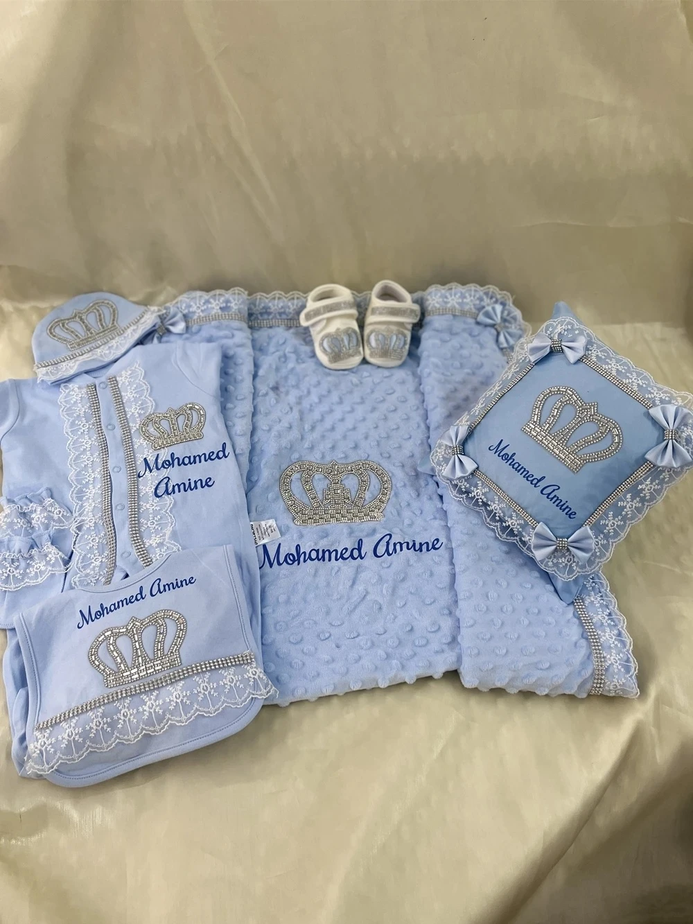 5pcs Handmade DIY Vinyl Name Personalized Baby Girl Newborn Jewels Crown Pink Take Me Home Layette 5 Piece Deluxe Gift Set - Image 4