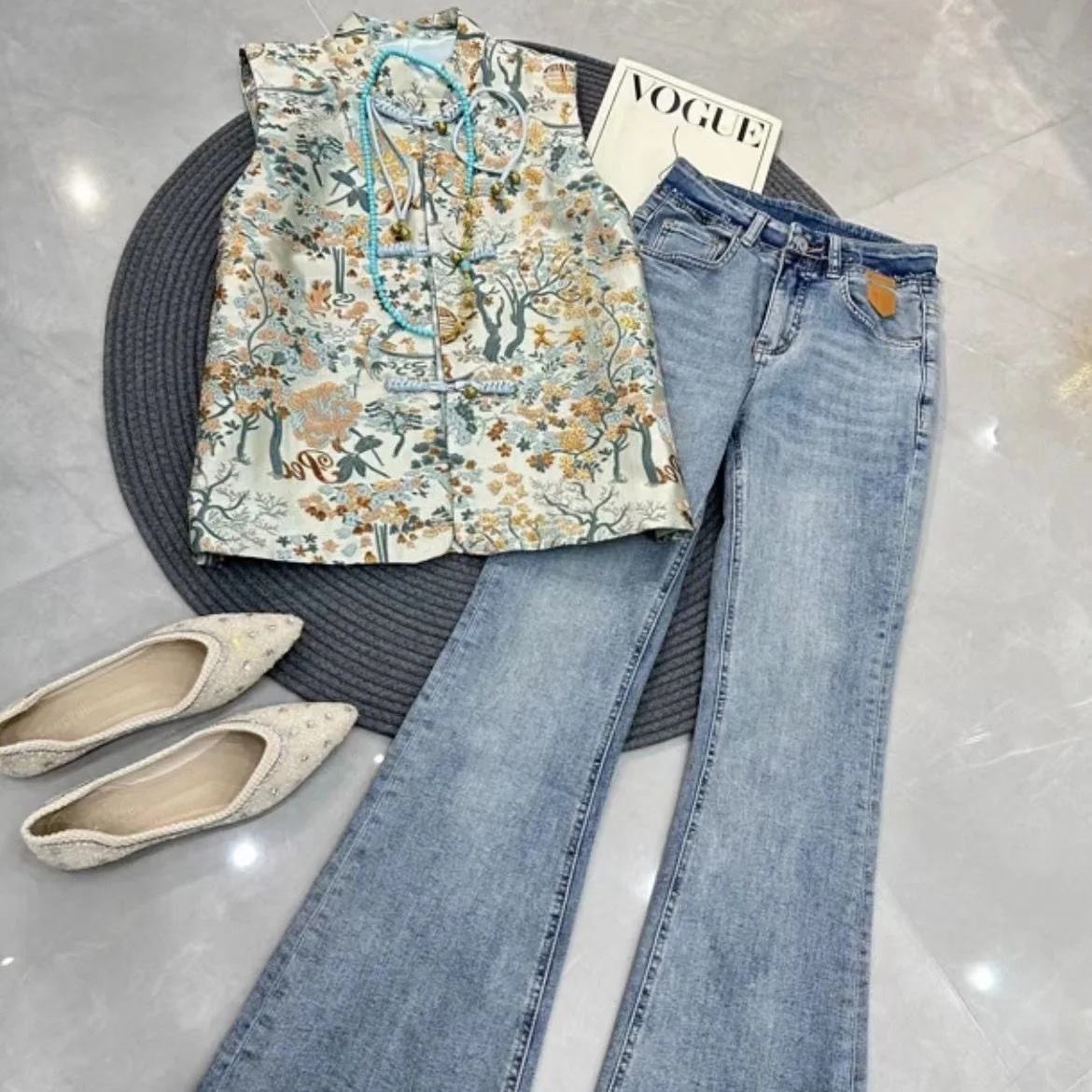Women Cheongsam Waistcoat Chinese Sstyle Women's Embroidered Patchwork Vest Cheongsam Collar Buckle Lady Versatile Sleeveless Jacquard Vest Coat