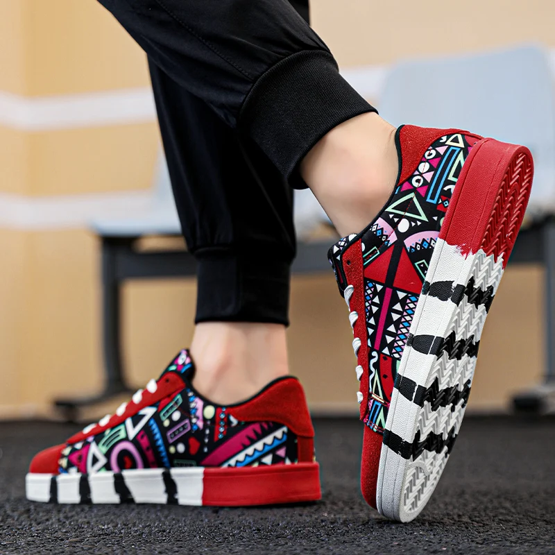 High quality Red Vulcanized Shoes For Men Unisex Casual Sneakers 46 Size Fashion Graffiti Flat Sneakers Men Skateboard Shoes 3