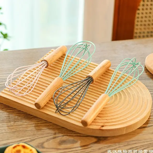 Household Silicone Manual Egg Beater: Whisking Perfection at Your Fingertips