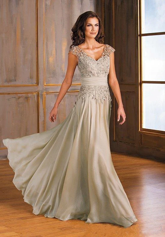Champagne Chiffon Silk Mother of the Bride Dresses Plus Size Cap Sleeves Formal Wedding Guest Celebrity Evening Dresses