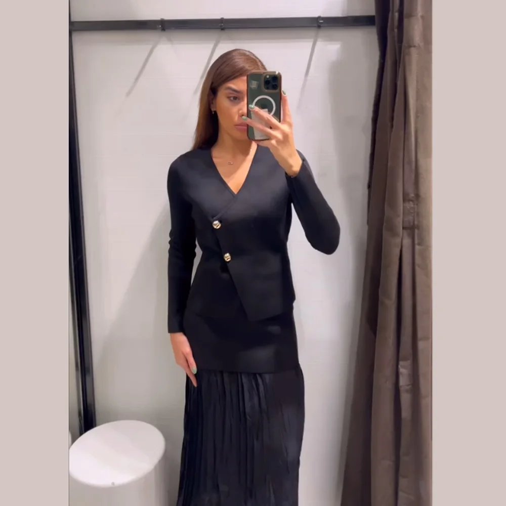 Autumn New Women's Clothing Style Slimming Asymmetric Knitted Coat Small Folded Splicing Skirt Set