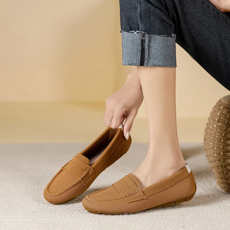 

Women's Flat Shoes Soft Sole Anti slip Casual Braid Bean Shoes 2024 New Comfort One Kick Fashion Knitted Round Head Shoes