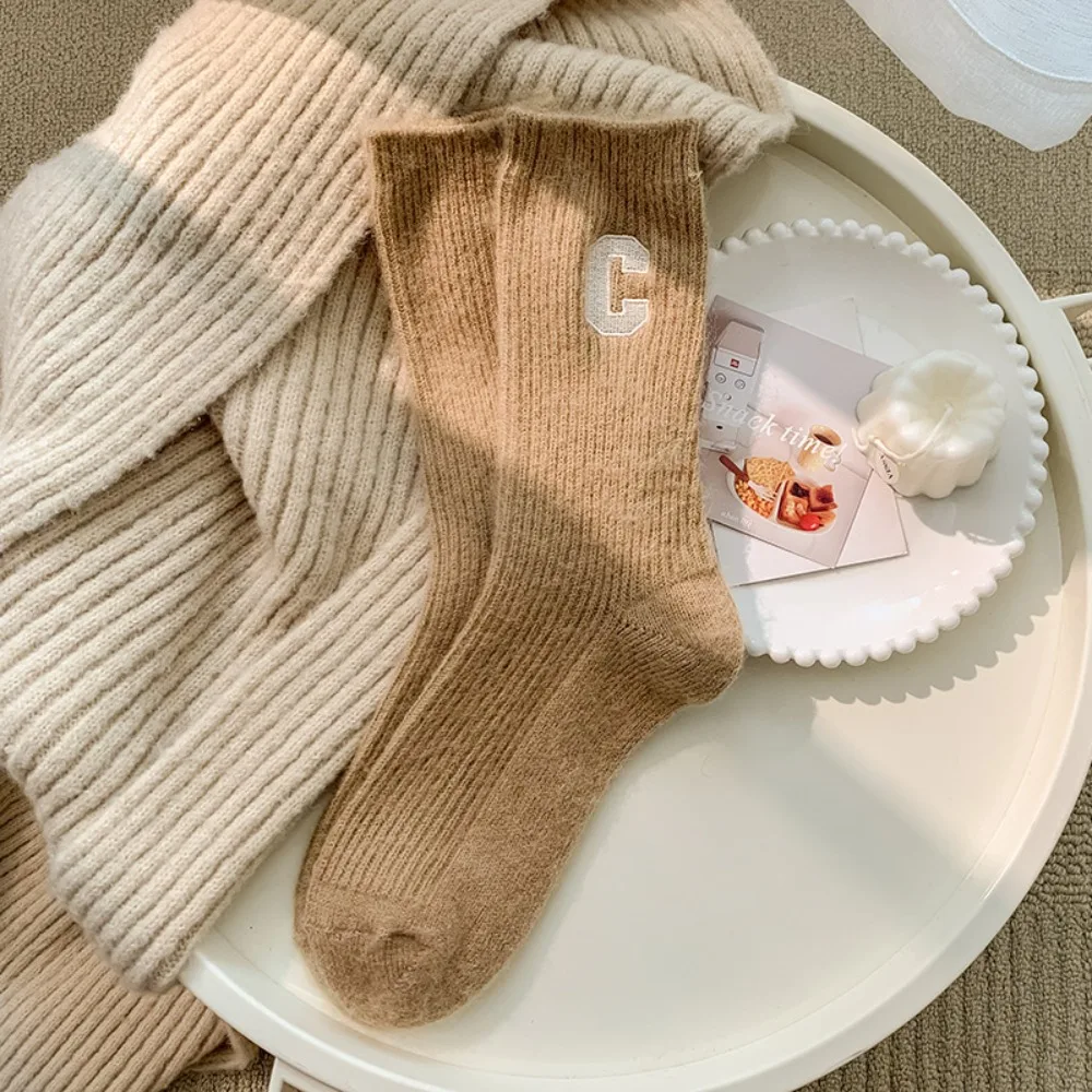 2024 New Warm Velvet Socks Autumn Winter Thickened Thick Line Mid-Tube Socks Trendy Heel Furry Label Snow Boot Socks Ins