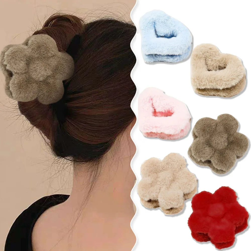 

Heart-shaped Faux Fur Hair Claw Hair Clip Temperament Ponytail Hairpin Hair Crab Fashion Plush Korean Women Hair Accessories