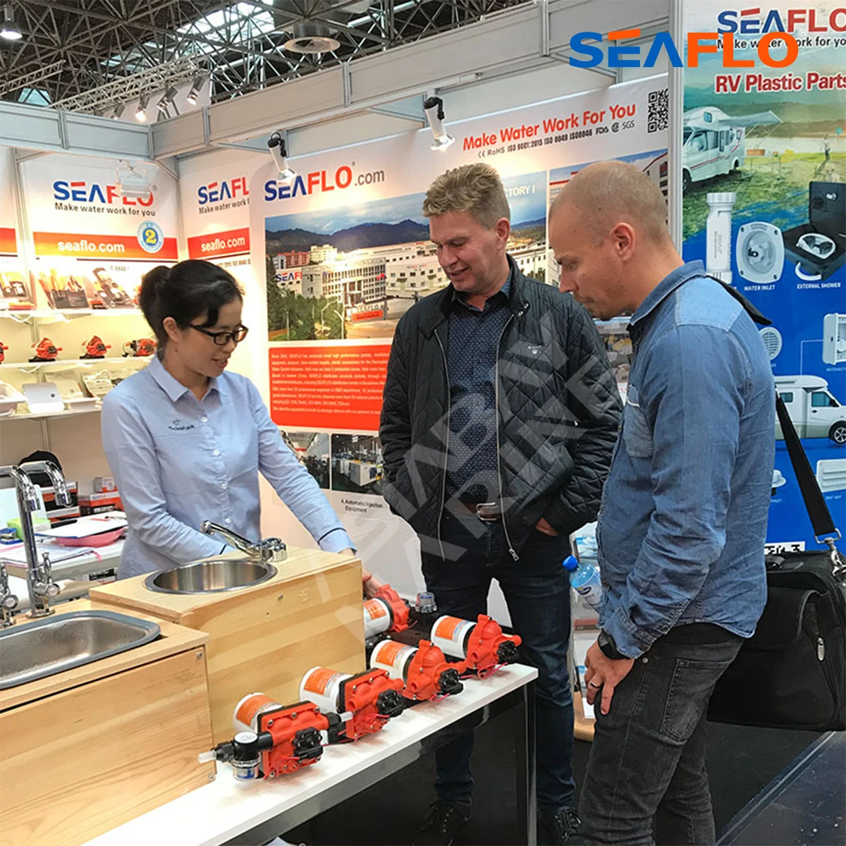 SEAFLO 42 Series Diaphragm Water Pump 3.0GPM 55PSI 24 Volts Electric Yacht Boat Marine RV Caravan High Pressure Supply 4 Chamber marine water pump