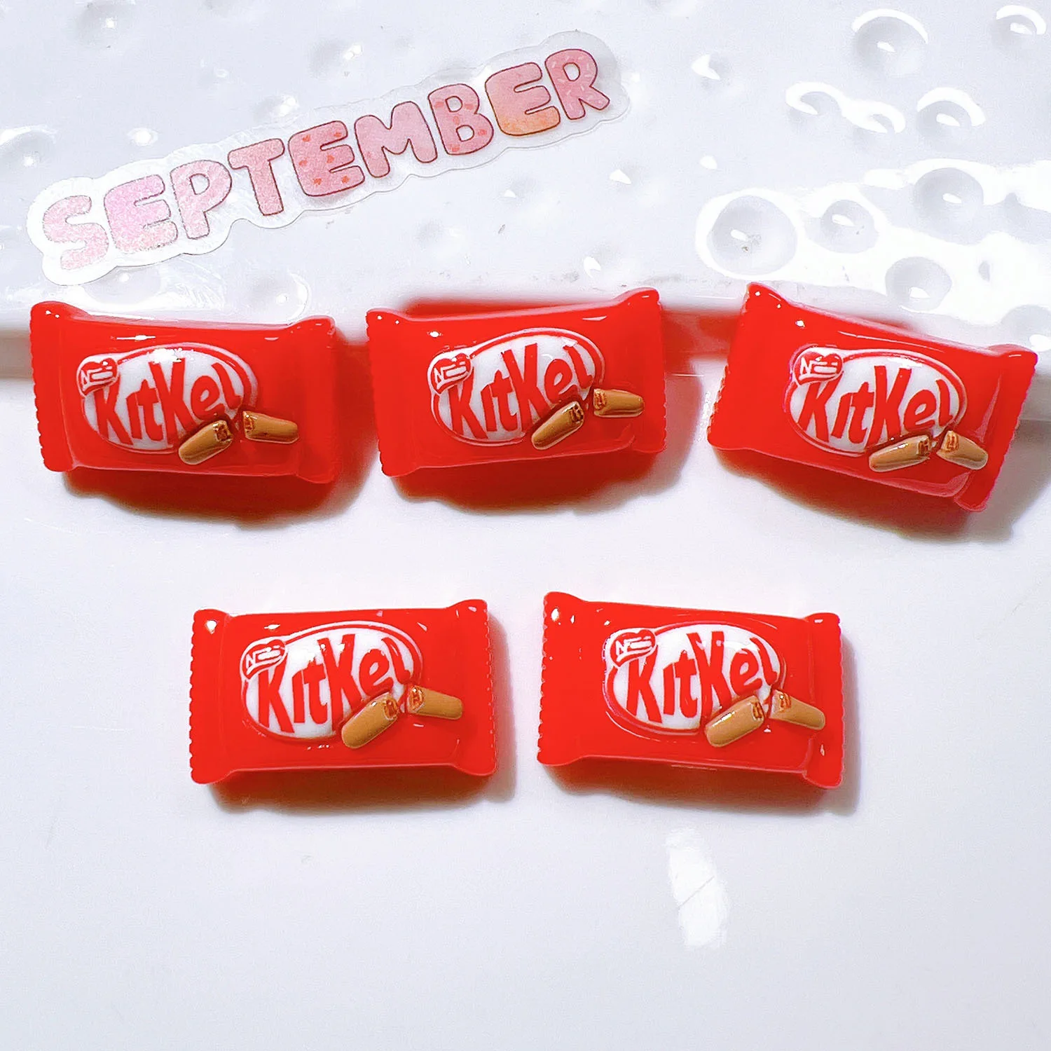 Mix Of 10 Decorative Resin Chocolate And Cookie Fantasy Figurines_voghion.com