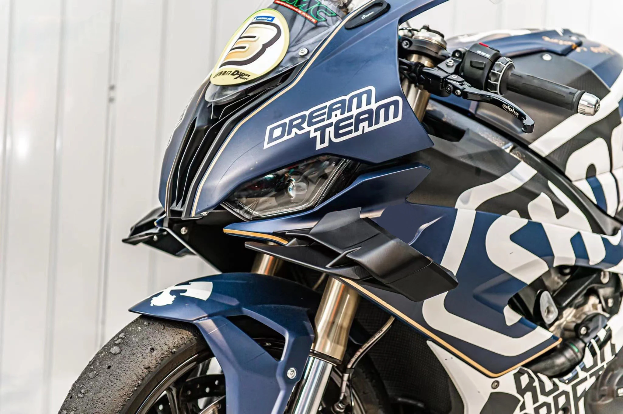 dsfik オートバイフェアリングフロントスポイラー Fxed 風ウィング