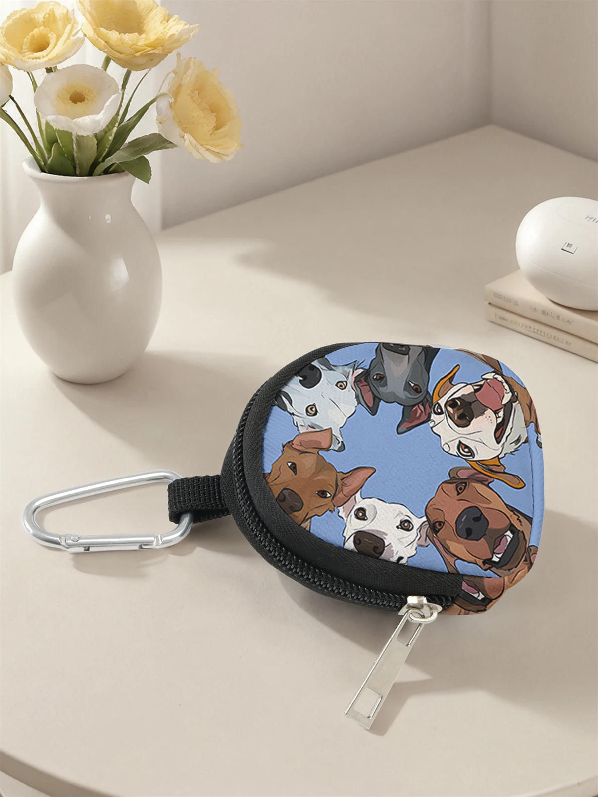 Dog pattern printed mini wallet, zipper change bag with hook clip, headphone key bag, suitable for men and women